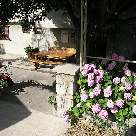 Apartments Dagmar Krk Town Exterior foto